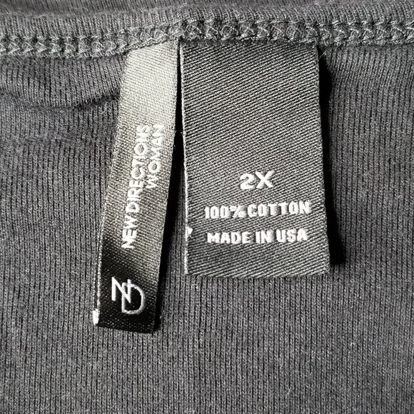 Merry Christmas In Paris Top - Picture 6 of 8